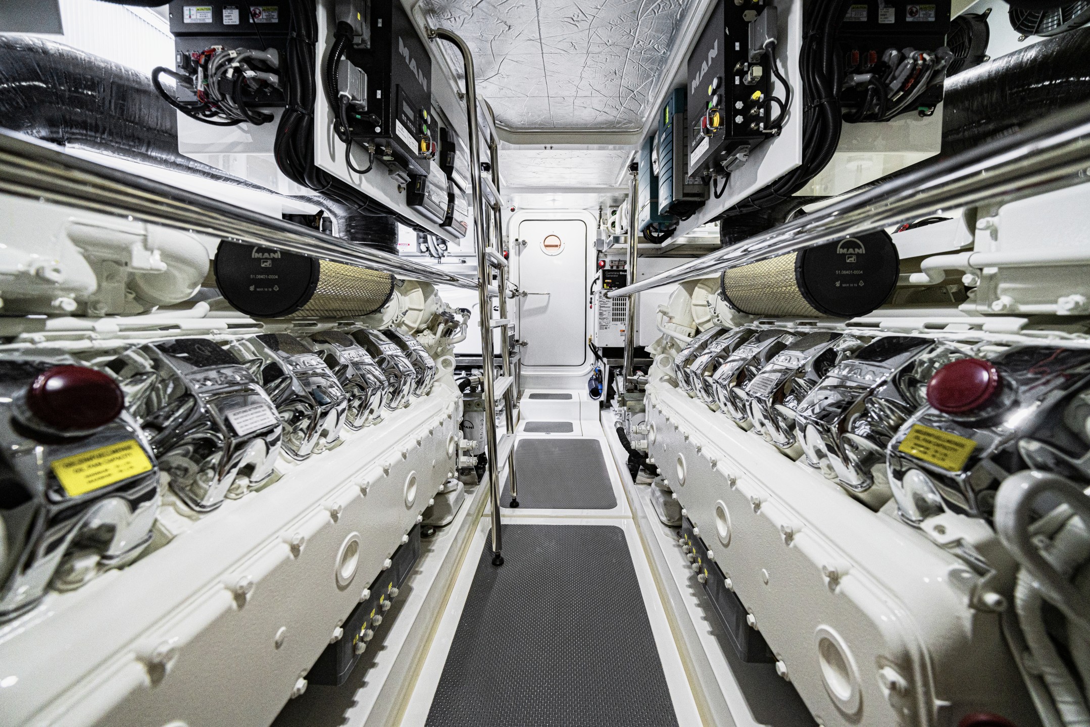 Altamar marine gold coast engine install